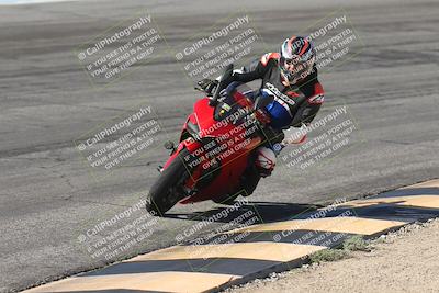 media/Oct-13-2025-Moto Forza (Mon) [[a66d839500]]/3-B Group/Session 2 (Bowl)/